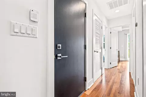 Entry Way - 11 15th St NE #5, Washington, DC 20002 photo 1 of 1