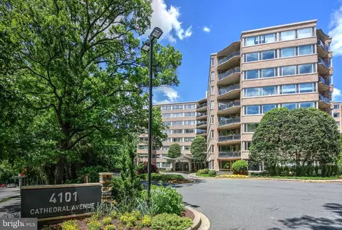 4101 Cathedral Ave NW #607, Washington, DC 20016