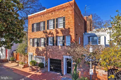 2719 Poplar St NW, Washington, DC 20007