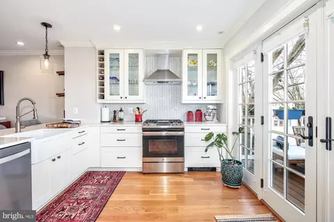Kitchen - 540 24th St NE, Washington, DC 20002 photo 2 of 5