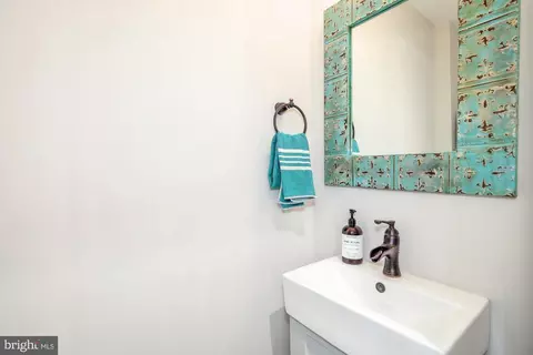 Bath - 540 24th St NE, Washington, DC 20002 photo 1 of 4
