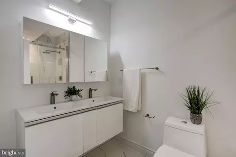Bath - 317 3rd SE #22, Washington, DC 20003 photo 2 of 4