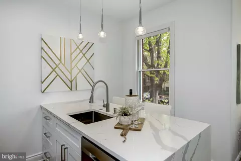 Kitchen - 317 3rd SE #22, Washington, DC 20003 photo 6 of 7