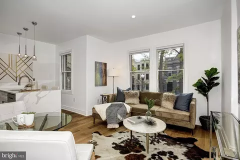Living - 317 3rd SE #22, Washington, DC 20003 photo 1 of 5
