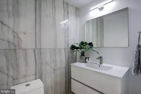 Bath - 317 3rd SE #22, Washington, DC 20003 photo 1 of 4