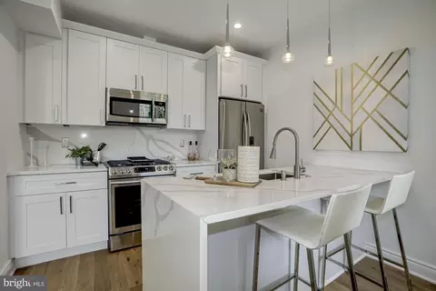 Kitchen - 317 3rd SE #22, Washington, DC 20003 photo 4 of 7