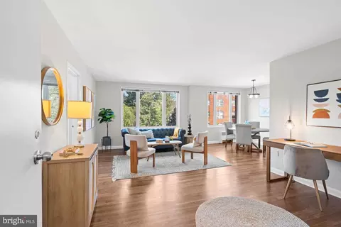 2400 41st St NW #514, Washington, DC 20007