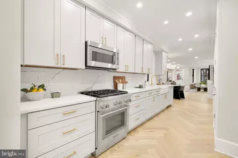 915 10th St NE, Washington, DC 20002 photo 13