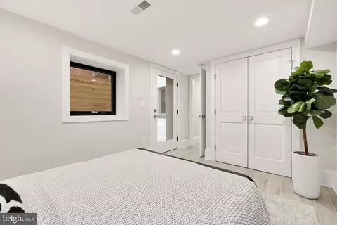 915 10th St NE, Washington, DC 20002 photo 46