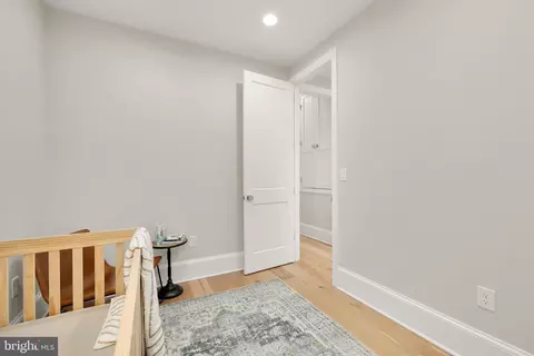 915 10th St NE, Washington, DC 20002 photo 32