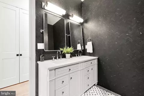 915 10th St NE, Washington, DC 20002 photo 30