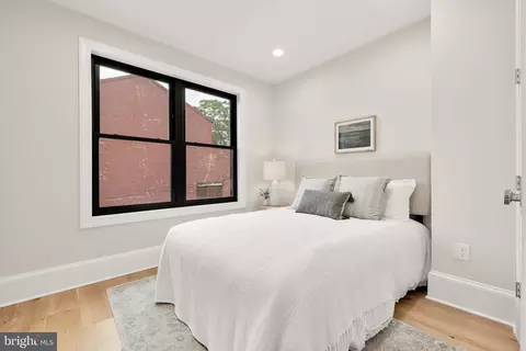 915 10th St NE, Washington, DC 20002 photo 33