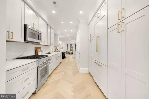 915 10th St NE, Washington, DC 20002 photo 14