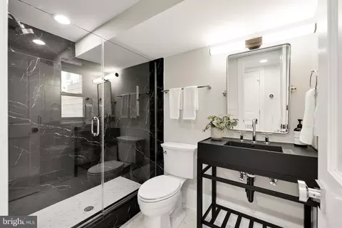 915 10th St NE, Washington, DC 20002 photo 47