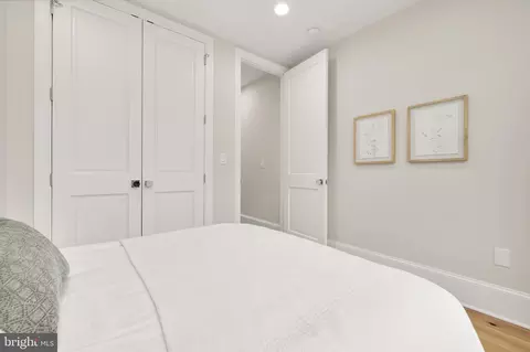 915 10th St NE, Washington, DC 20002 photo 34