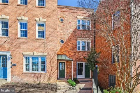 4427 Macarthur Blvd NW, Washington, DC 20007
