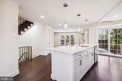 Kitchen - 4427 Macarthur Blvd NW, Washington, DC 20007 photo 5 of 6