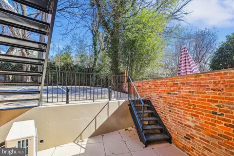 Exterior - 4427 Macarthur Blvd NW, Washington, DC 20007 photo 6 of 7