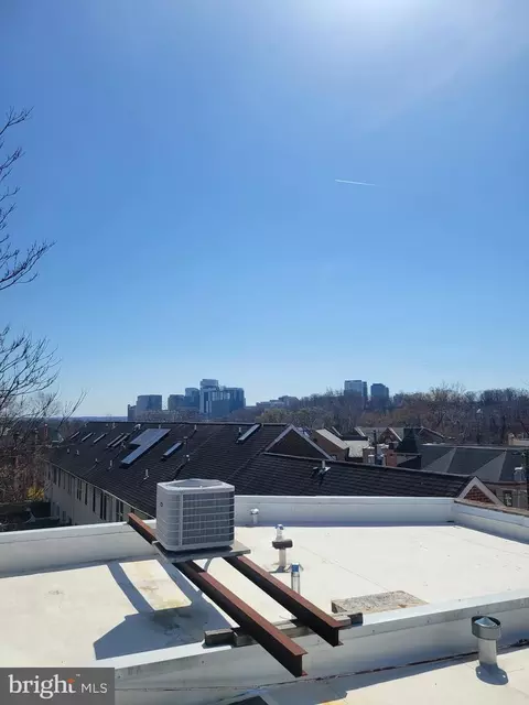 View/Area - 4427 Macarthur Blvd NW, Washington, DC 20007 photo 1 of 2
