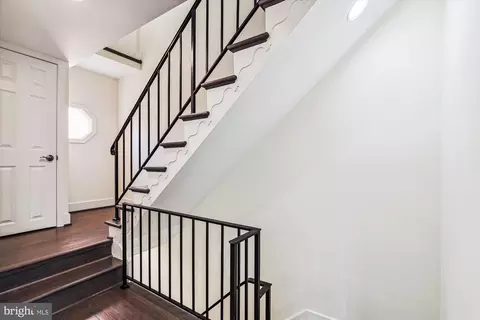 Entry Way - 4427 Macarthur Blvd NW, Washington, DC 20007 photo 8 of 8