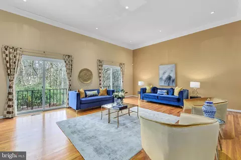 2756 Unicorn Ln NW, Washington, DC 20015