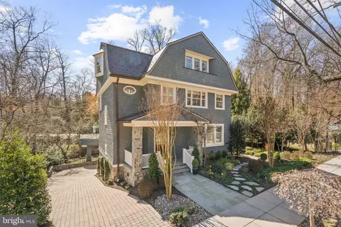 3038 Macomb St NW, Washington, DC 20008