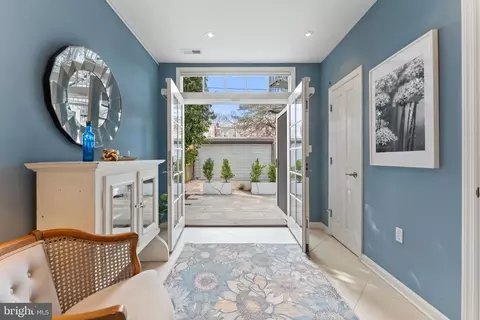 Entry Way - 529 6th St SE, Washington, DC 20003 photo 9 of 11
