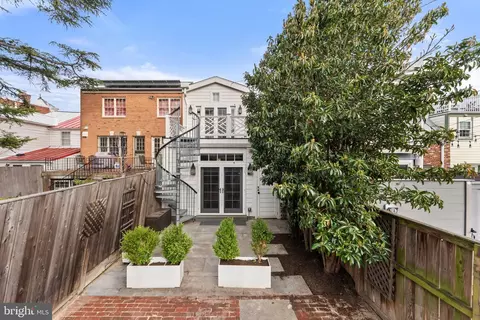 Exterior - 529 6th St SE, Washington, DC 20003 photo 1 of 6
