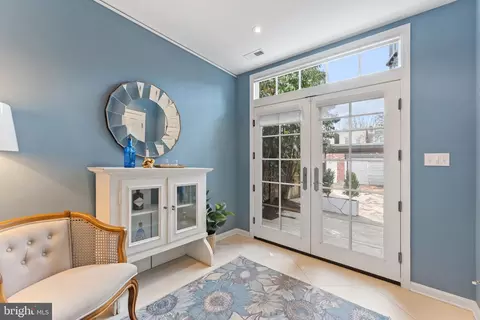 Entry Way - 529 6th St SE, Washington, DC 20003 photo 5 of 11