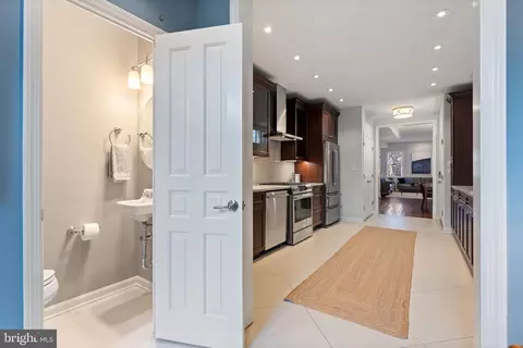 Entry Way - 529 6th St SE, Washington, DC 20003 photo 10 of 11