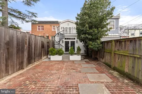 Exterior - 529 6th St SE, Washington, DC 20003 photo 5 of 6