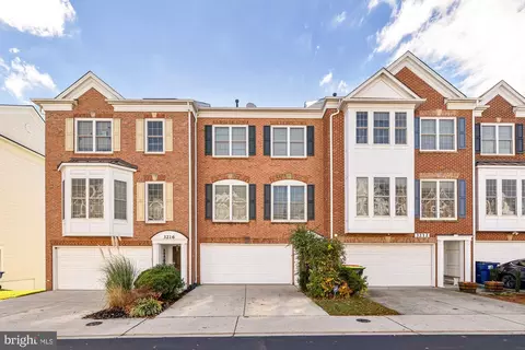 3214 Theodore R Hagans Dr NE, Washington, DC 20018