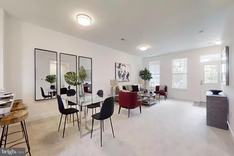 Dining - 99 49th SE, Washington, DC 20019 photo 2 of 3