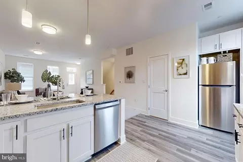 97 49th St SE, Washington, DC 20019 photo 12