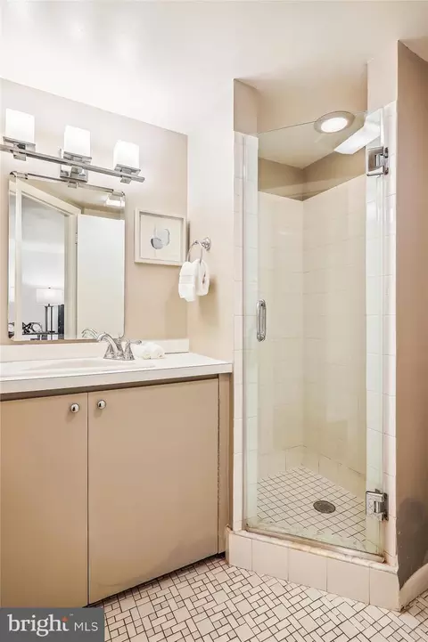 Bath - 125 12th St NE, Washington, DC 20002 photo 6 of 7