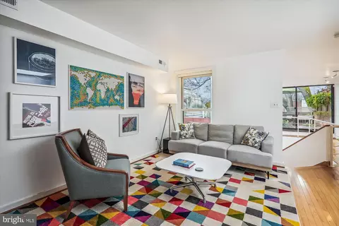 Living - 125 12th St NE, Washington, DC 20002 photo 5 of 9