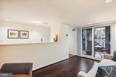 Living - 125 12th St NE, Washington, DC 20002 photo 9 of 9
