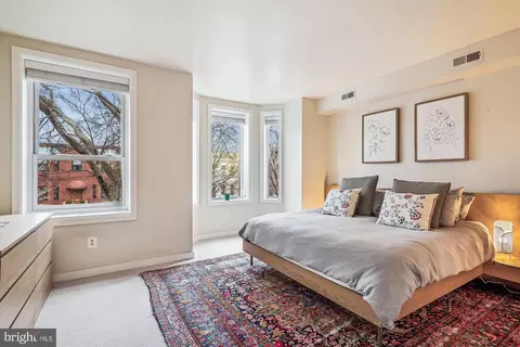 Bedroom - 125 12th St NE, Washington, DC 20002 photo 1 of 10