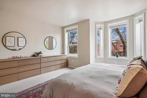Bedroom - 125 12th St NE, Washington, DC 20002 photo 3 of 10