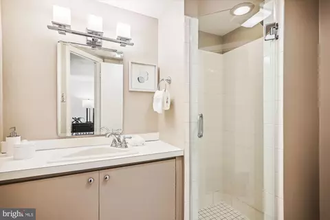 Bath - 125 12th St NE, Washington, DC 20002 photo 7 of 7