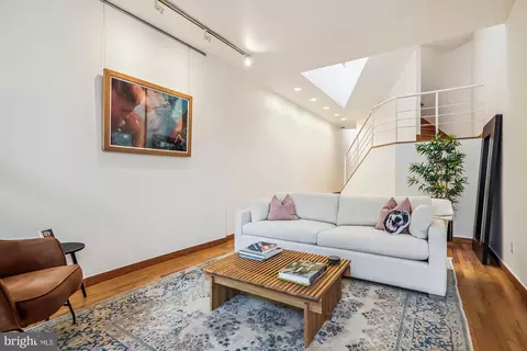 Living - 125 12th St NE, Washington, DC 20002 photo 2 of 9