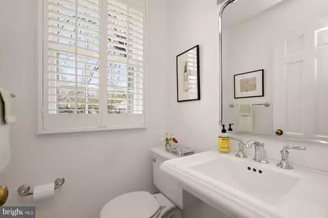 4751 Berkeley Ter NW, Washington, DC 20007 photo 10