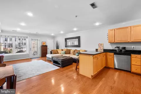 1426 11th St NW #1, Washington, DC 20001