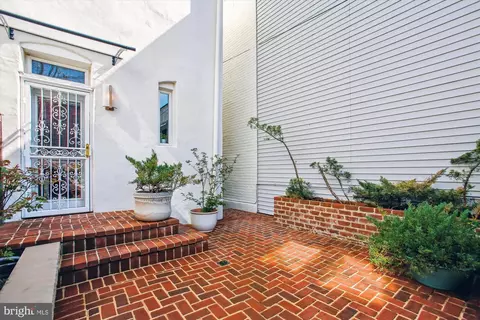Exterior - 523 14th St SE, Washington, DC 20003 photo 6 of 31