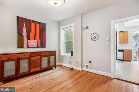 Entry Way - 523 14th St SE, Washington, DC 20003 photo 2 of 9