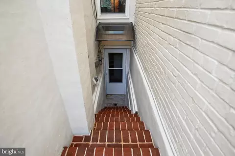 Entry Way - 523 14th St SE, Washington, DC 20003 photo 9 of 9