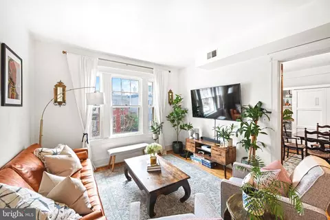 116 6th St NE #201, Washington, DC 20002