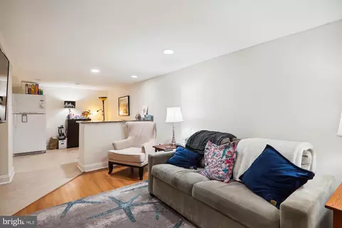 Living - 1123 4th St NE, Washington, DC 20002 photo 2 of 4