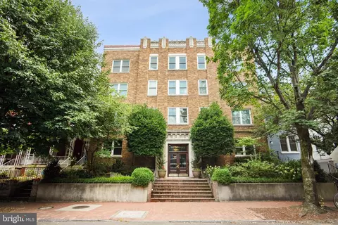 317 NE 10th NE #3, Washington, DC 20002