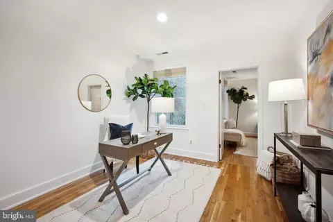 317 NE 10th NE #3, Washington, DC 20002 photo 13